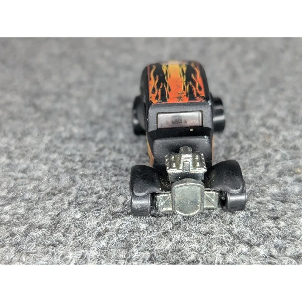 Vintage 1968 Mattel Hot Wheels '32 Ford Vicky Black With Flame Paint Job READ‎